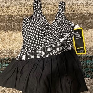 Women’s One-Piece Swimsuit by Miraclesuit 18W-NWT